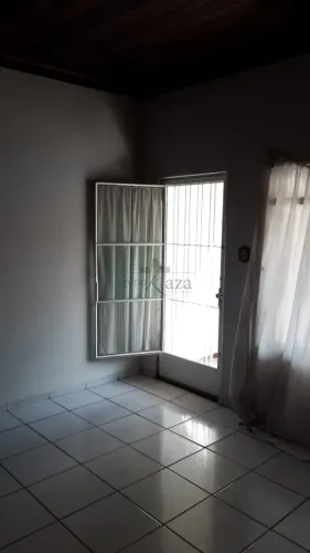 Oportunidade - Casa Sobrado - Jardim Bela Vista - Jacareí - 3 Dormitórios - 131m².