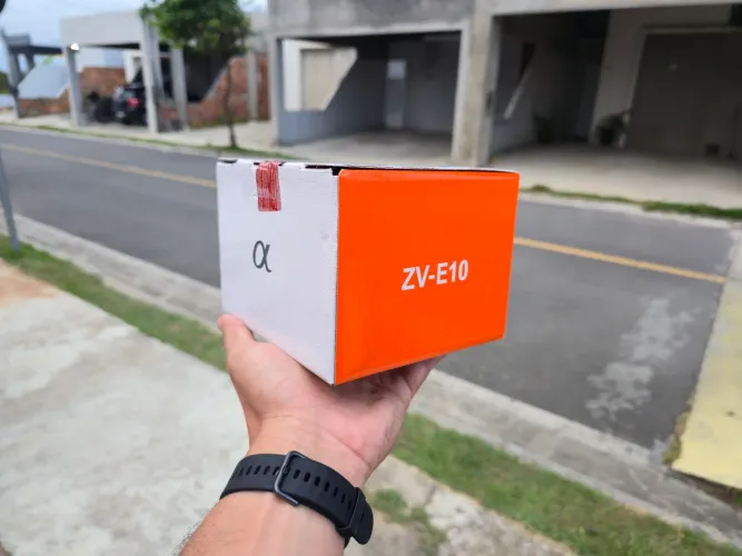 Câmera ZVE10 Sony - Corpo + Acessórios
