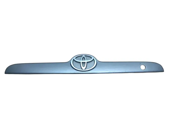 Moldura aplique tampa traseira toyota corolla 2007