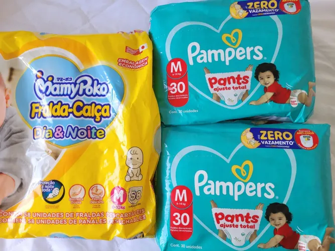 Fraldas M Pampers pants e mamypoko: vendo ou troco por fraldas de tamanho maior
