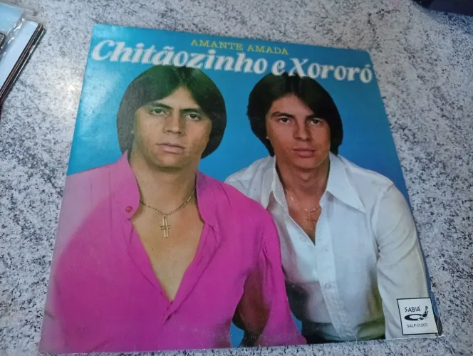 LP Vinil Chitãozinho e Xororó Amada Amante (ESTADO DE NOVO )