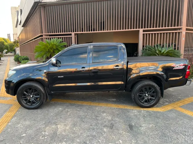 Toyota Hilux CD SRV D4-d 4X4 3.0 TDI Diesel AUT 2006