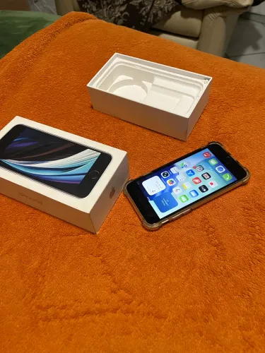 iPhone SE2, 64gb em ótimo estado