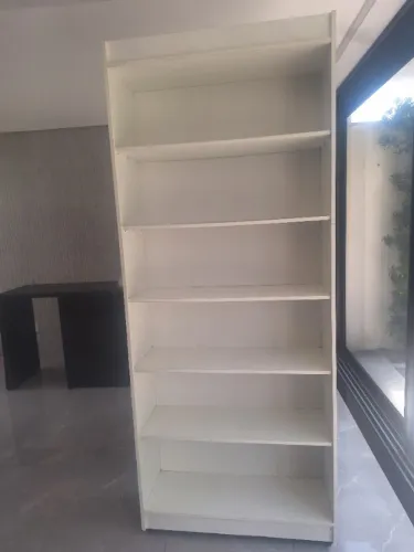 Estante planejada modulada