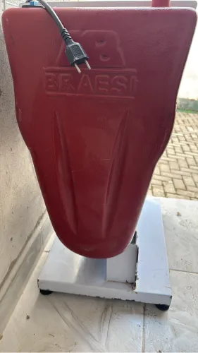 Amassadeira Braesi ALI 25/1 semi nova funcionando perfeitamente