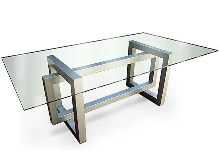 Mesa com tampo de vidro