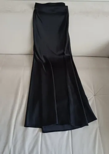 Saia Zara longa cetim preto tam G