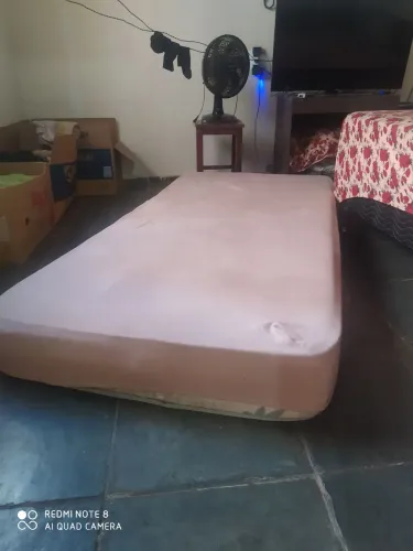 Colchão solteiro semi novo