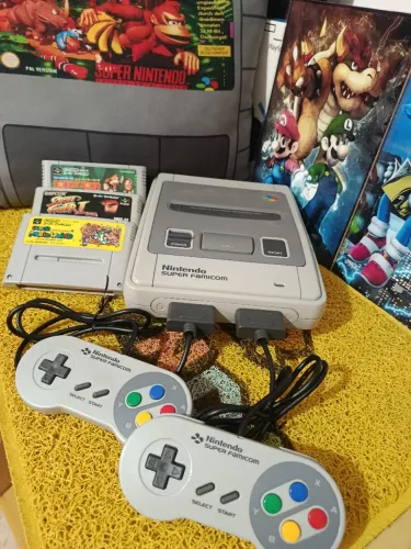Super Famicom muito conservado