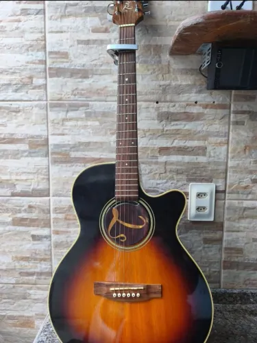 Violão Takamine