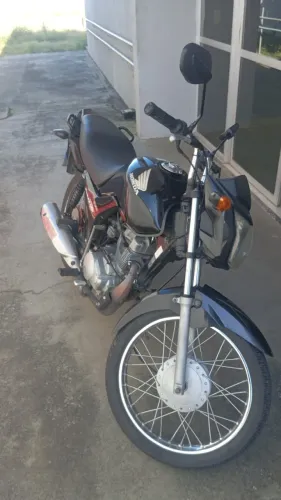 Moto toda ok Emplacada