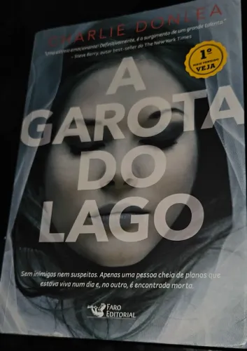 A Garota do Lago