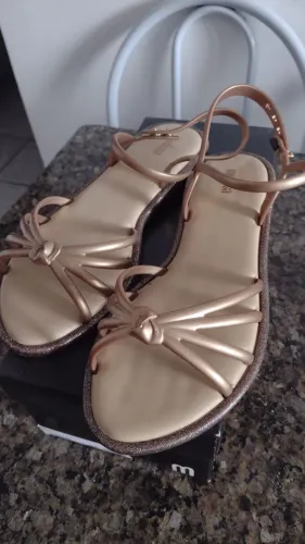 Melissa happiness ouro 38