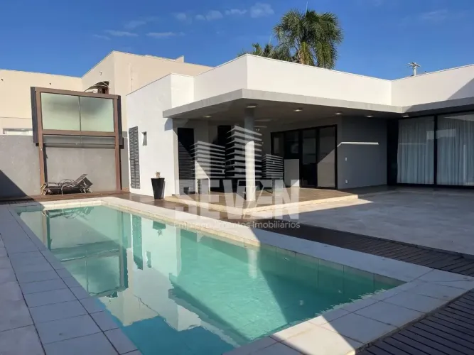 Casa com 4 Quartos no Villagio I Bauru  Piscina e Energia Solar