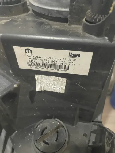 Vendo Farol Fiat cronos 2020 