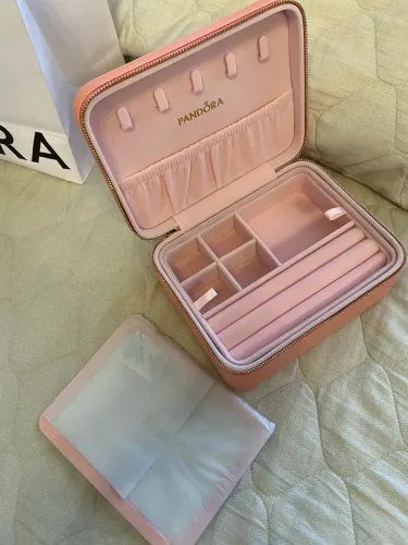 Porta-joias exclusivo Pandora
