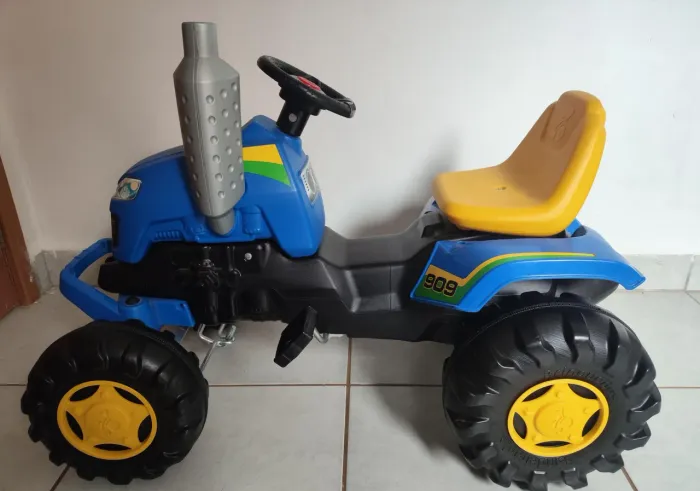 TRATOR BANDEIRANTES