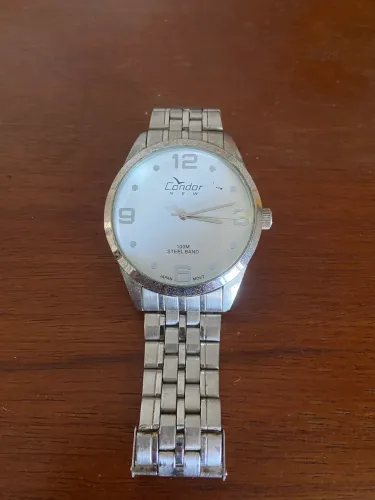 Relógio Condor pulseira de aço inoxidável.
