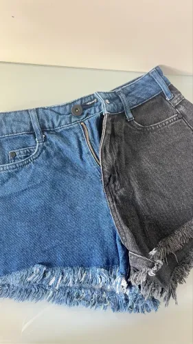 Short duas cores colcci