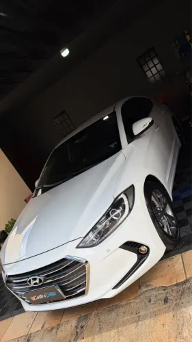 Hyundai Elantra 2.0 16V Flex Aut. 2017