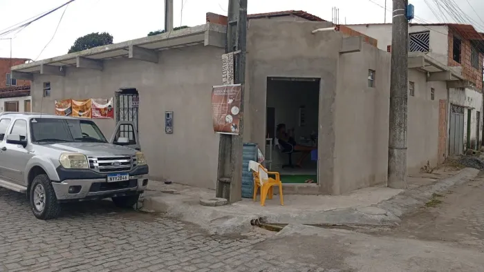 Vende-se 2 comércio em Amélia Rodrigues