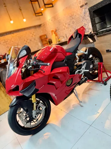 Ducati Panigale V4S