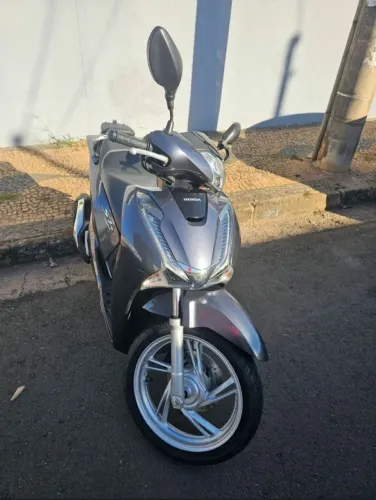 Sh150i 2019 único dono apenas 9 mil km
