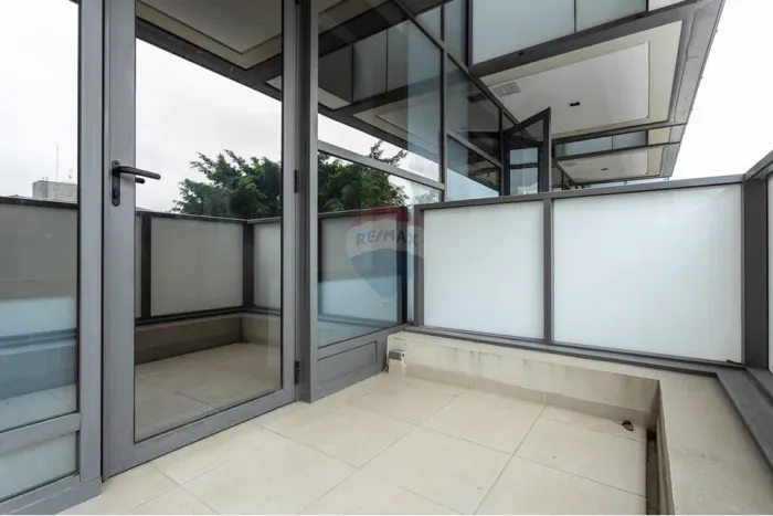 Conjunto Comercial novo, 32 mts, com sacada, 1 vaga, melhor localização na Barra Funda, 25