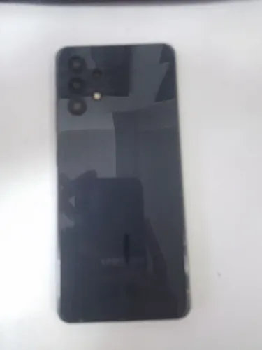 Celular usado Samsung A32 com a tela queimada