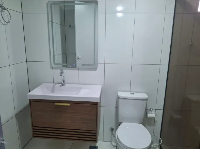 Alugo excelente kitnet tipo Barracão