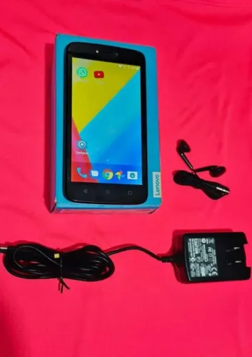 motorola novinho com caixa carregador e fone de ouvido