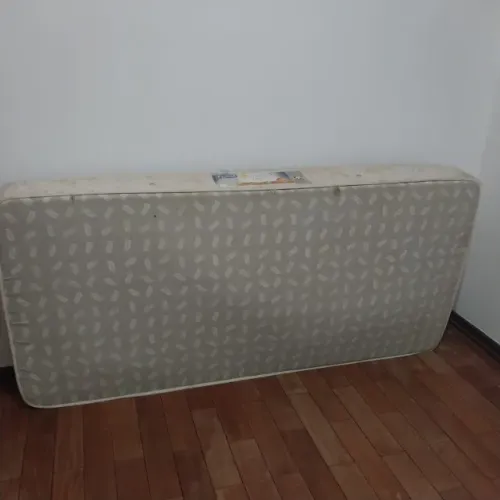 Colchao Molas Probel 0,88 x 1,88 x 24 cm Usado em otimo estado