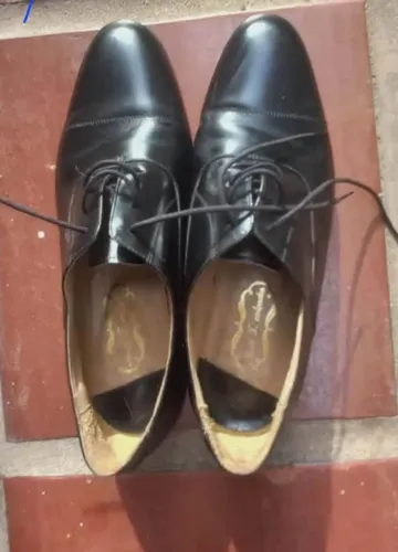 Sapatos 38 e 39 