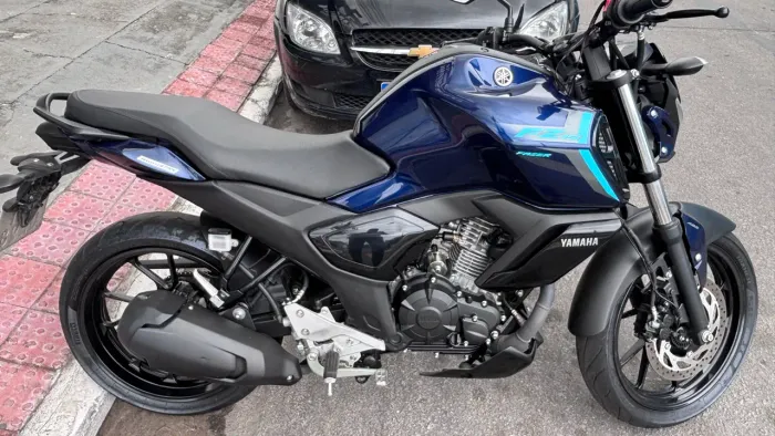 Yamaha FZ 15 2026 com apenas 966 km