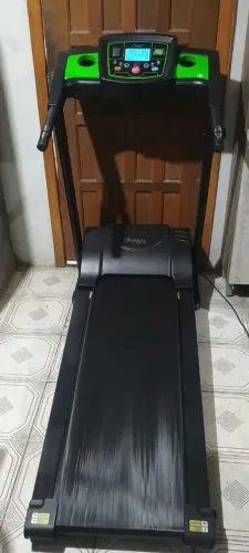 Esteira profissional Dream Concept 2.5HP Bivolt impecável