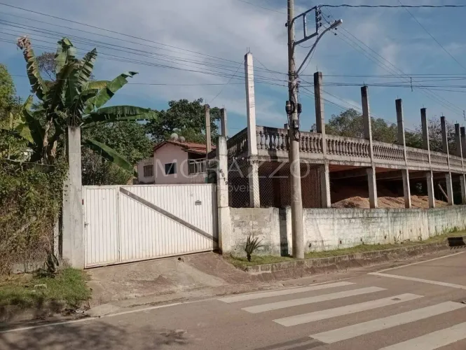 Chácara com 5 Quartos, Piscina, Pomar à venda, 1000 m² próximo a Toca do Leitão - Centro -