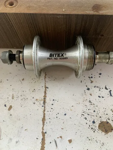 Cubos e raios de bicicleta aro 27