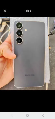 Vendo samsung S25 seminovo tudo ok ele so pega um chip