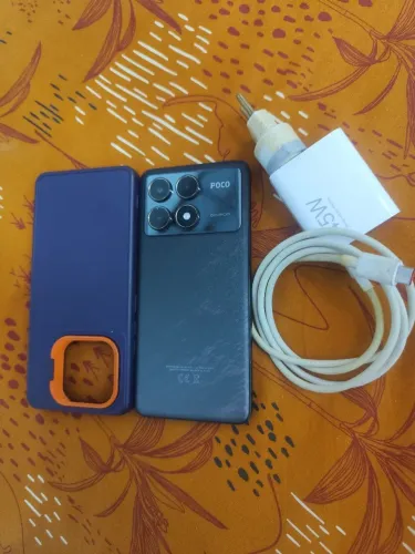 Poco f6 pro 12ram 256gb snapdragon 8 gen 2em pereito estado