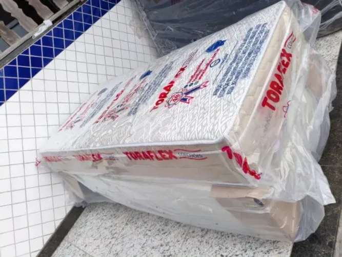 Cama box com Colchão viuva Solteirao,Luxo Molas ensacadas novo, Aceito cartão e entrego!