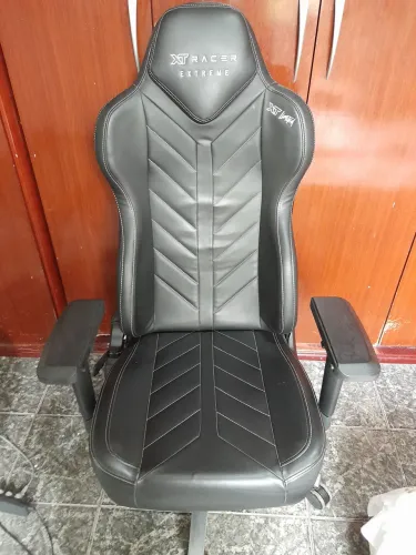 Cadeira gamer racer extreme xt limited. Sem uso, estado de novo.