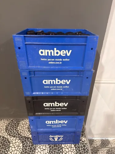 5 caixas de cerveja completa !!