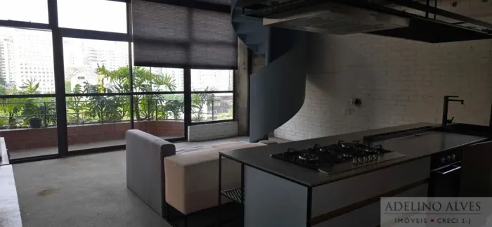 Duplex Charmoso para Locação/Venda em Localização Privilegiada