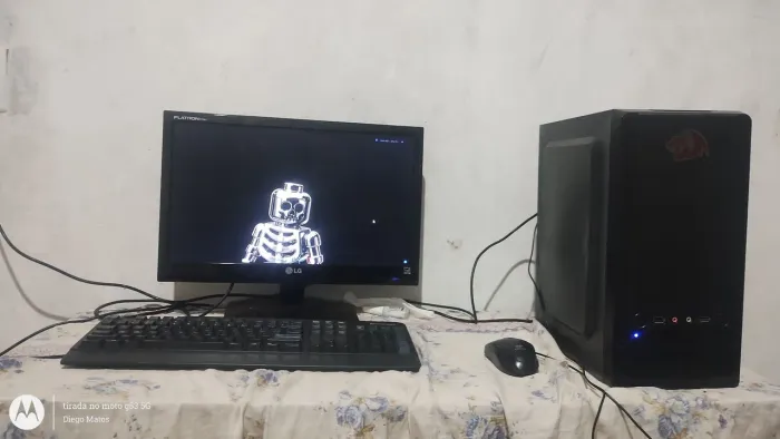 Vende-se Pc com 50 jogos na steam