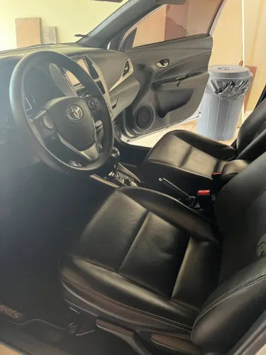 Toyota Yaris XLS Connect 1.5 Flex 16V 5P AUT 2021