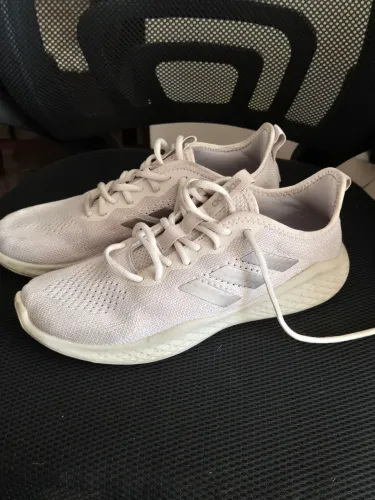Tênis feminino Adidas 39