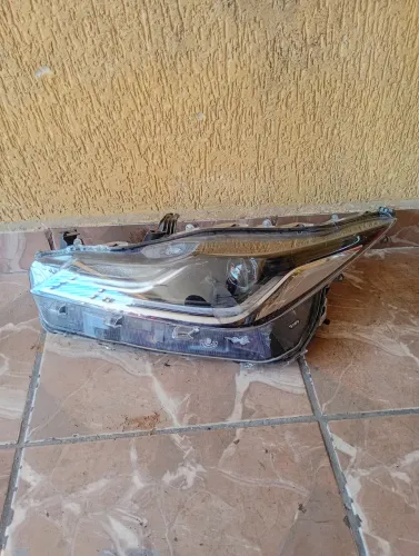 Farol Esquerdo Toyota Corolla 2020 2021 2022 (Altis Híbrido Friso Cromado)
