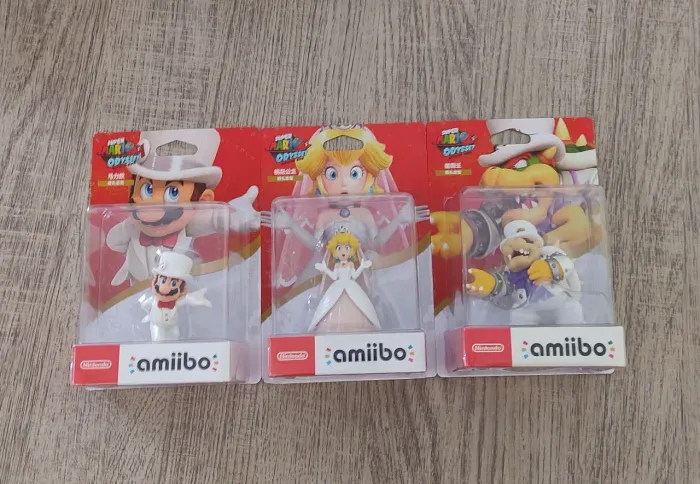 Amiibos Super Mario Odyssey (Mario, Peach e Bowser) lacrados