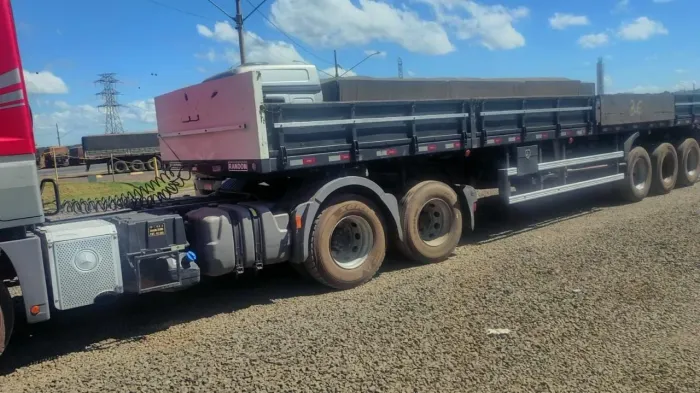 Vendo axor 2536 único dono carreta 2011 muito conservada