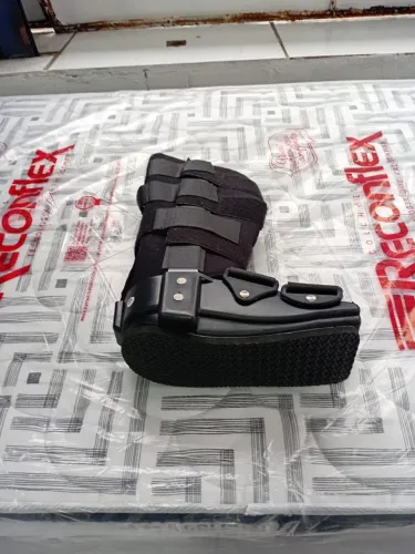 Vendo bota ortopédica